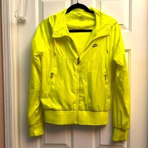 Nike Sportwear size M rain jacket